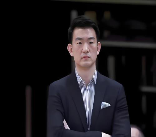 输上海3分！王博犯了3个错误，坑惨了广厦队