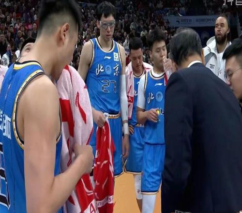 CBA消息！北京欲签赵柏清，两所NCAA学校接触徐昕，孙铭徽遭嘲讽