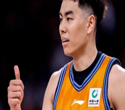 上海夺G2四本土发挥太关键！2将锁死锋线攻守，李添荣延续准度！