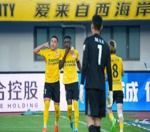 【中超】西海岸2比2申花11轮不败朱辰杰送点后头球