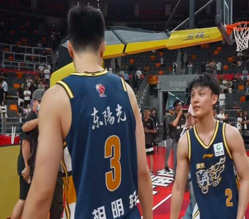 被NCAA多队疯抢！徐昕正式打脸杜锋，广东队回购计划彻底落空！