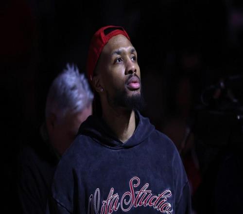 大胆，利拉德自称是NBA历史上仅次于库里的历史最佳射手