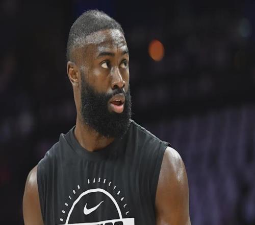 生涯最佳一季!布朗场均28.7分扛起绿军,MVP票选高居第六