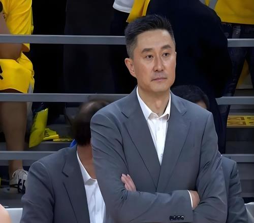 杜锋做出了1个重要的决定！