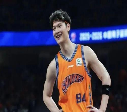 CBA总决赛G3!上海男篮vs浙江广厦,赛前带来上海男篮古德温、张镇麟、王哲林以及浙江广厦孙铭徽和布朗的最新消息