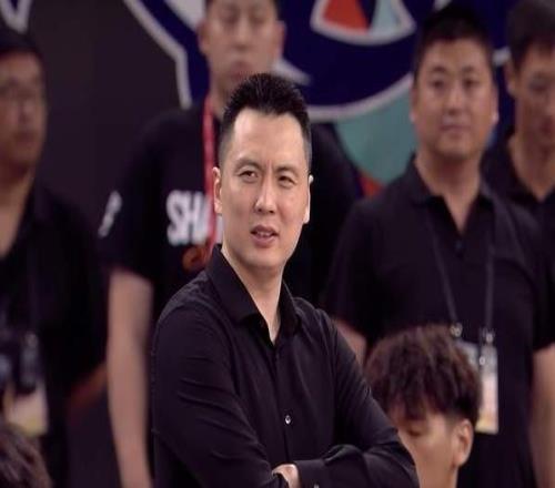 麻烦了！洛夫顿伤情不乐观，怀特塞德被沪媒实锤，卢伟只能靠他俩