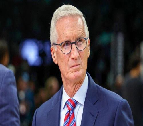 为钱所困差点转行，NBA传奇解说靠父亲一句话坚持40年