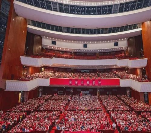 巴黎点杀阿森纳：一场758亿的“资本大战”