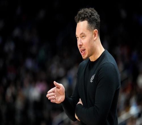 西部决赛抢七力克雷霆，少帅米奇约翰逊率领马刺青年军晋级NBA总决赛