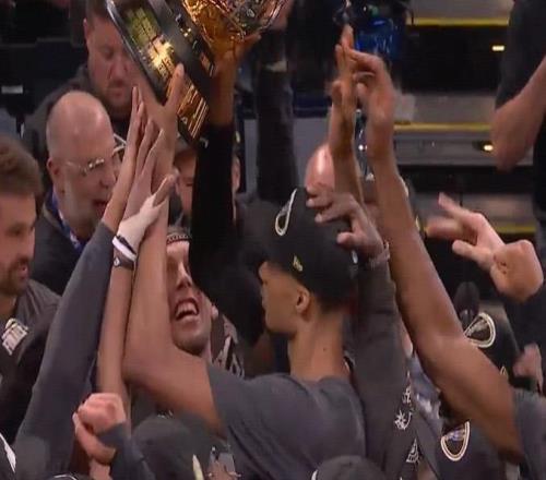 实至名归!官方:文班亚马当选西决MVP