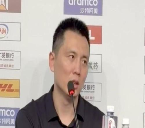 卢伟：和北京打完后大家确实非常累，弗格第三节拼到抽筋下场