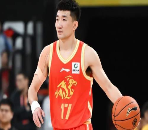 广厦33分惨败揪出头号罪人！上场24分钟狂输19分，布朗被他坑惨了