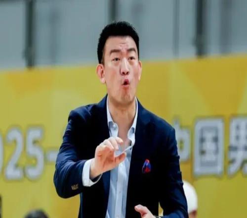 丢G3王博执教引众怒！进攻只靠单打，防守大空，球队斗志也没了！