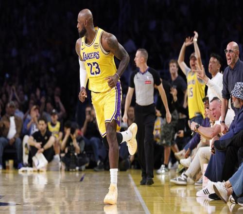 NBA历史排名！库里第四邓肯只排11这份新排位为何让大家不买账