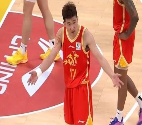 广厦主帅：第三节技战术和心理都出现问题篮板球输16个没办法赢球