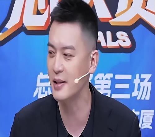 杨鸣杀人诛心：卢指导之前向广厦学习，打完画风变了，有冠军相了