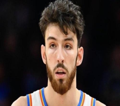 ESPN记者：雷霆管理层短期内并没有交易霍姆格伦的计划