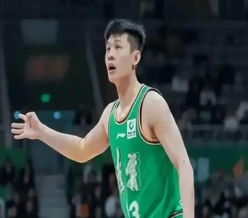 会离开辽篮吗王岚嵚晒训练视频，公开发声，却遭质疑：自我感动