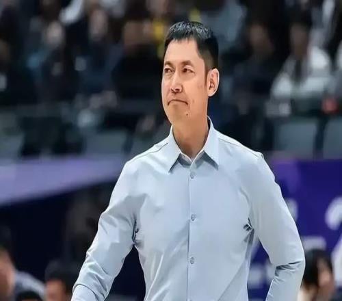 曝张庆鹏下课，北控男篮新帅3选1，杨鸣机会不大，一外教有望上位