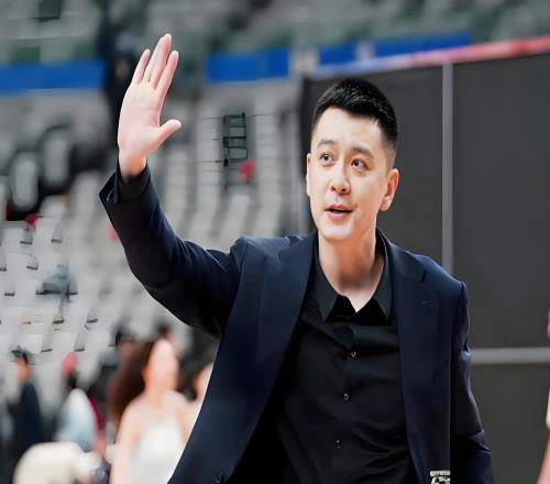 杨鸣话里有话，球迷：已经签约新东家