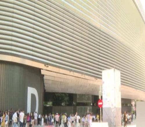 世体：伯纳乌周边居民抗议球场办演唱会，指责皇马无节制牟利