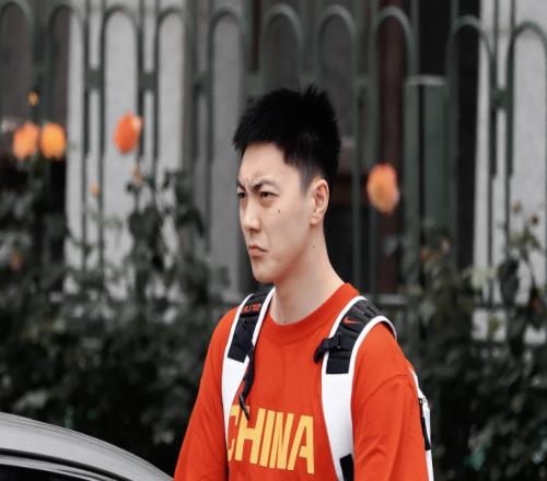 无周琦赵睿缺9大主力！2战塞尔维亚劲旅，男篮8人成重点考察对象