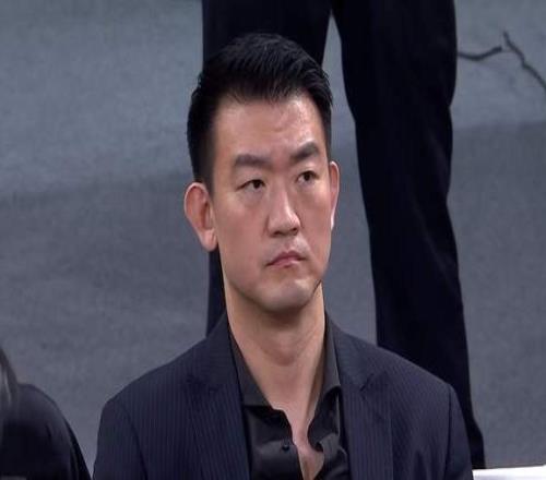 广厦扳回一城，上海男篮输在古德温体能，弗格22+4，王博用人果断