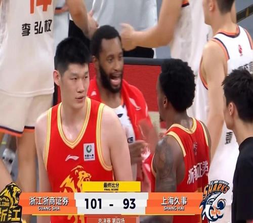 上海男篮不敌广厦，两大隐患明显，球员评分：胡金秋9.6王哲林7.2