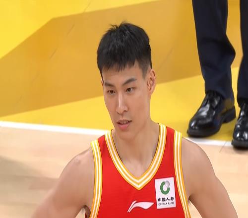 赢上海8分！CBA记者大赞广厦队1人：配得上王博亲自给他递水