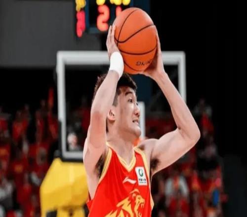 广厦夺G4各界说啥担忧上海体能，众人点弃孙铭徽，被胡金秋征服