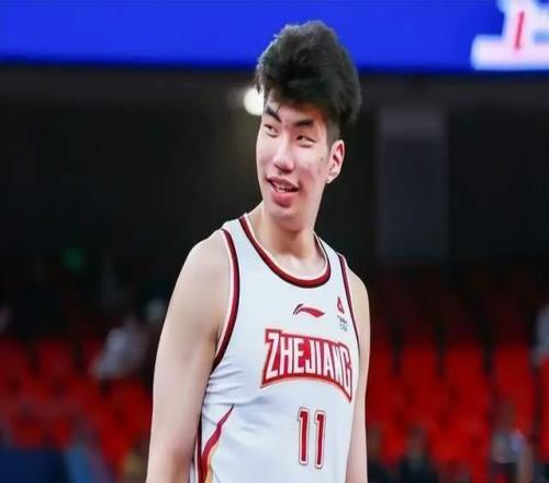 麻烦了！男篮核心遭遇伤病恐影响世预赛，当事人发声，郭士强求变