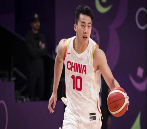 中国男篮长脸了！焦泊乔爆发，王俊杰18分14篮板，徐昕10分