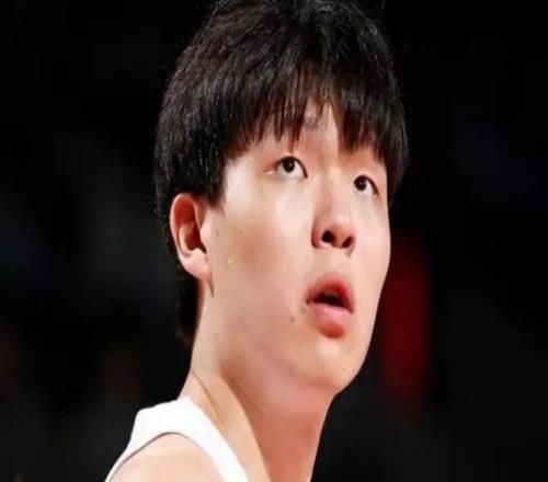 郭士强：杨瀚森8日和男篮会合希望他通过一年NBA历练能帮到球队