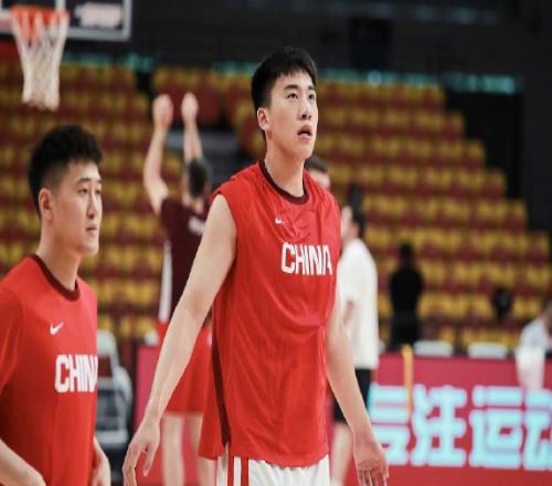 狂砍18分14篮板，王俊杰果然是高级货，中国队没他真不行！