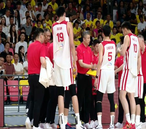 中国男篮：王俊杰18+14胜强敌，徐昕效率高，奇兵8中8崔永熙7中1