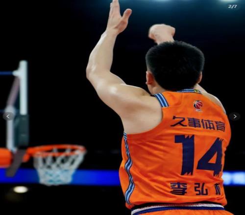 六月CBA三大名场面：有人逆袭有人离场，找准定位远胜盲目硬拼