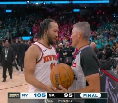 NBA官方盛赞布伦森！关键表现制胜一球赛后找主裁理论不满判罚