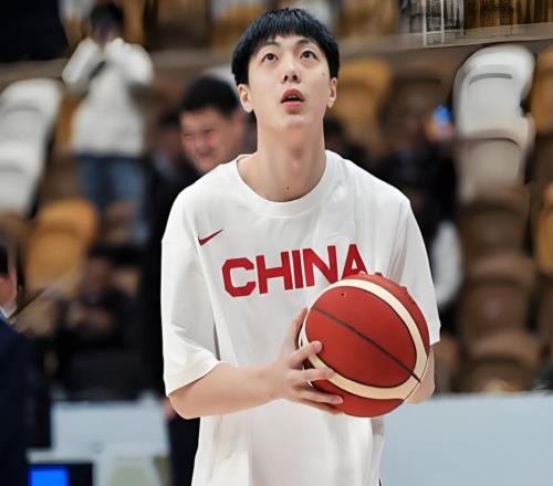 胡明轩与中国男篮说再见！