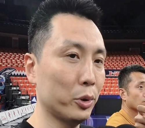 卢伟：经过两天休息大家状态很不错，洛夫顿登场意愿非常强烈