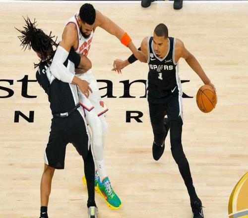 终身禁赛，2球迷因与文班亚马场上自拍事件被禁止进入所有NBA球馆
