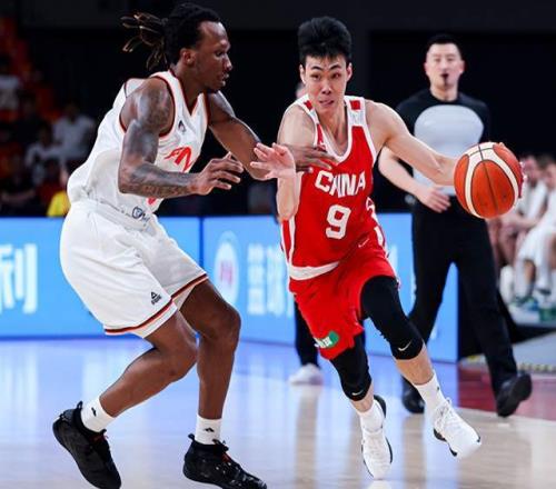 两战狂砍27分+3记三分！男篮又一潜力后卫被挖掘，郭士强眼光毒辣