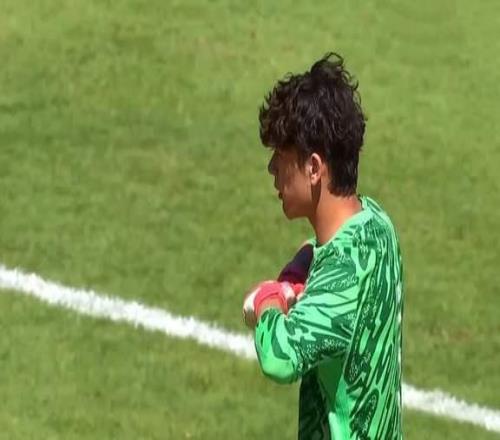 王大雷接班人，泰山门将U19国足扑点岳瑞杰大将风范外租耽误了