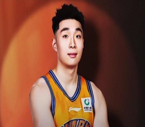 赛季结束后，上海男篮10将合同到期，谁能留谁会走
