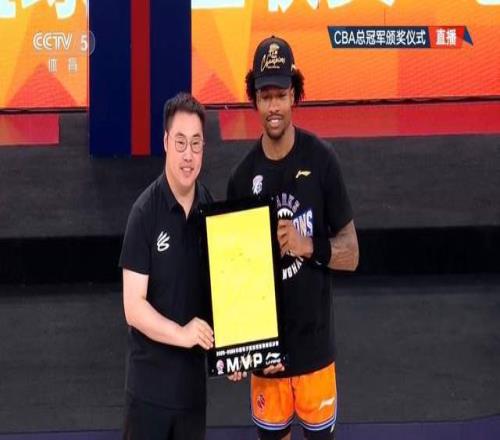古德温当选FMVP！率上海时隔24年夺冠+贡献绝杀夏天或成男篮劲敌