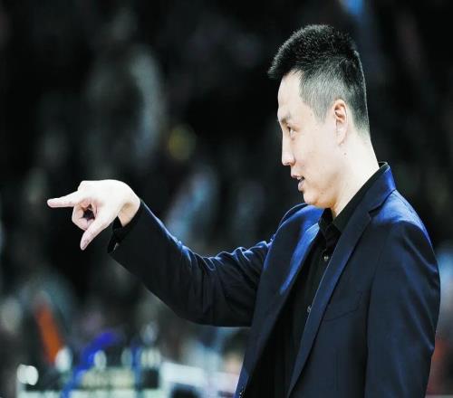李元春：卢伟，一个“菜鸟教练”的冠军之旅