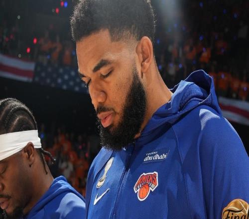 硬汉KAT总决赛首胜：已故母亲"现身"赛场，未婚妻场边落泪