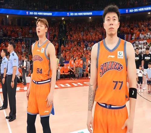 上海男篮获CBA总冠军!奖金分配出炉,3人立大功,1人处境尴尬