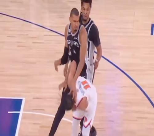 NBA官宣！复查文班，裁判认错了！