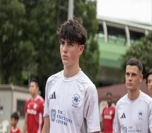 记者：利兹联、西汉姆联等队邀请港超17岁小将麦冈尼格尔试训