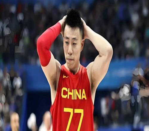 张镇麟和赵睿为何无缘男篮CBA名记分析，道出2个原因